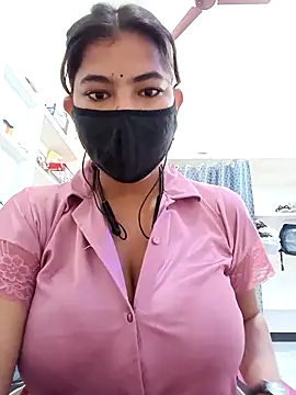 Hot radhaji online show from 03-18-26, 12:25