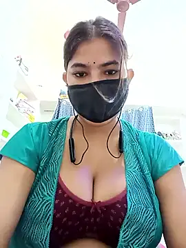 Snapshot of Hot_radhaji chatting on 04-26-26, 01:58 Hot radhaji online show from 04-26-26, 01:58