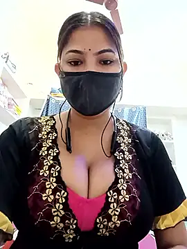 Snapshot of Hot_radhaji chatting on 05-08-26, 02:50 Hot radhaji online show from 05-08-26, 02:50