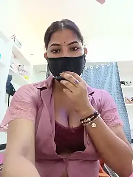 Snapshot of Hot_radhaji chatting on 05-11-26, 04:29 Hot radhaji online show from 05-11-26, 04:29