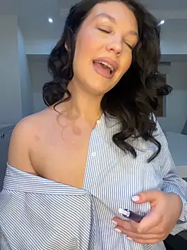 ClaraPasssion online show from 12-18-25, 06:36