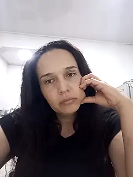 Snapshot of FiorellaDuboi chatting on 11-17-25, 10:59 FiorellaDuboi online show from 11-17-25, 10:59