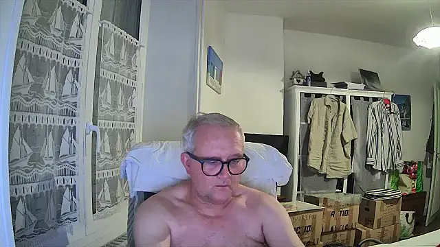 macdut67 online show from 07-27-26, 01:56