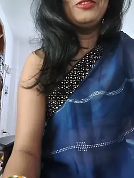 Snapshot of Janu-hasena chatting on 05-25-26, 06:14 Janu-hasena online show from 05-25-26, 06:14