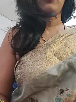 Snapshot of Janu-hasena chatting on 06-05-26, 11:05 Janu-hasena online show from 06-05-26, 11:05