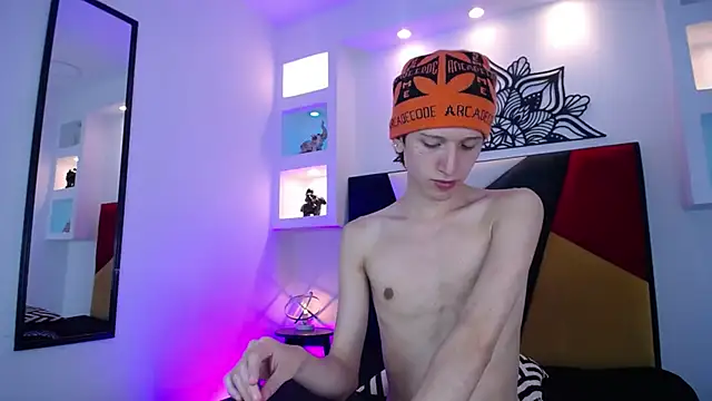 Snapshot of Emo_Boy_ chatting on 01-13-26, 08:41 Emo Boy online show from 01-13-26, 08:41