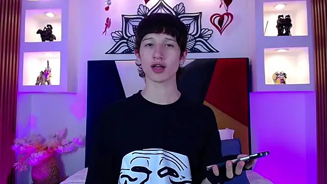 Snapshot of Emo_Boy_ chatting on 02-14-26, 08:05 Emo Boy online show from 02-14-26, 08:05