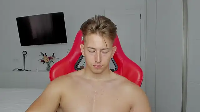 Snapshot of find0m_master chatting on 10-08-25, 12:58 find0m master online show from 10-08-25, 12:58