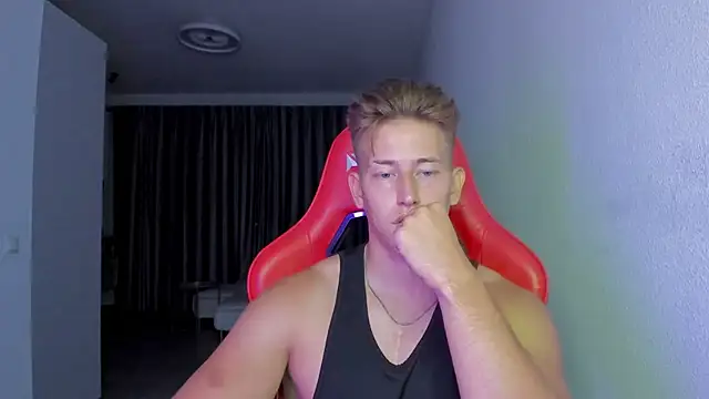 Snapshot of find0m_master chatting on 11-26-25, 10:00 find0m master online show from 11-26-25, 10:00