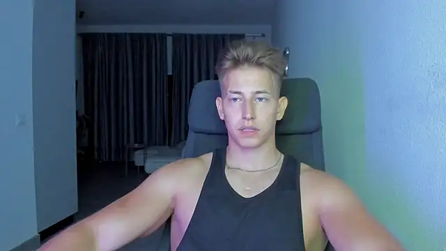 Snapshot of find0m_master chatting on 11-28-25, 11:29 find0m master online show from 11-28-25, 11:29