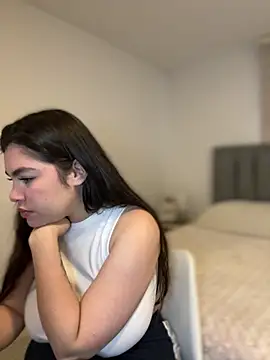 Isabella LaRue online show from 03-26-26, 11:27