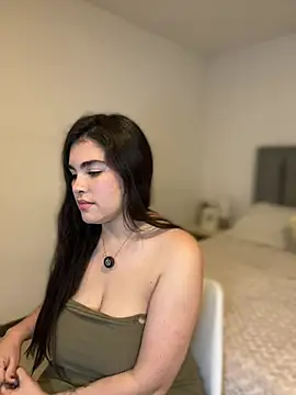 Isabella LaRue online show from 04-10-26, 03:01