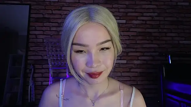 Snapshot of saya_li1 chatting on 11-10-25, 07:46 saya li1 online show from 11-10-25, 07:46