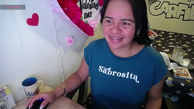 Snapshot of Miss__kendra_ chatting on 06-19-26, 11:47 Miss kendra online show from 06-19-26, 11:47
