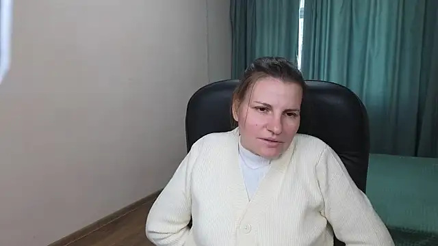 Snapshot of Mirabelle_Velvet chatting on 10-16-25, 04:46 Mirabelle Velvet online show from 10-16-25, 04:46