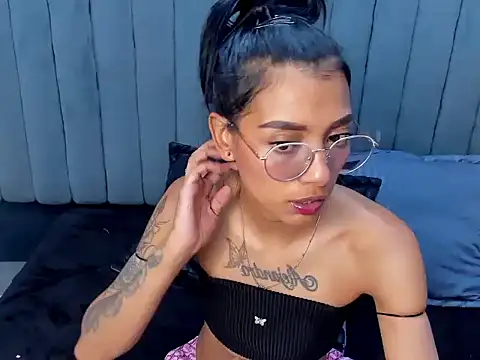 KarlaSlutSkinny   online show from 04-10-26, 09:30