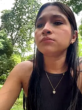 Snapshot of Ariasex_ chatting on 11-11-25, 06:19 Ariasex online show from 11-11-25, 06:19