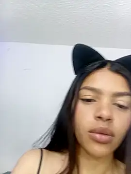 Snapshot of MeganHillss chatting on 11-13-25, 05:39 MeganHillss online show from 11-13-25, 05:39