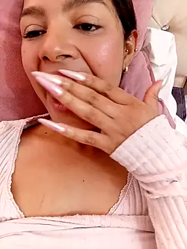 MeganHillss online show from 12-05-25, 05:20