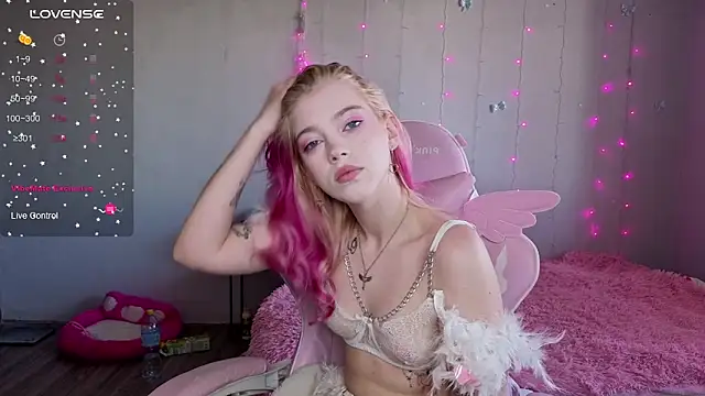 myprettylola online show from 05-09-26, 11:59