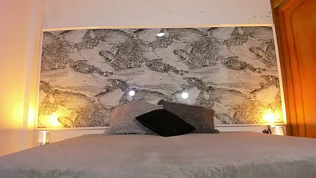 Ethan thouse online show from 10-12-25, 03:38