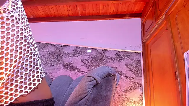 Ethan thouse online show from 12-19-25, 07:10