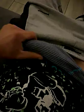 Snapshot of Theanimals chatting on 10-08-25, 09:01 Theanimals online show from 10-08-25, 09:01