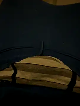 Snapshot of Theanimals chatting on 11-14-25, 11:57 Theanimals online show from 11-14-25, 11:57