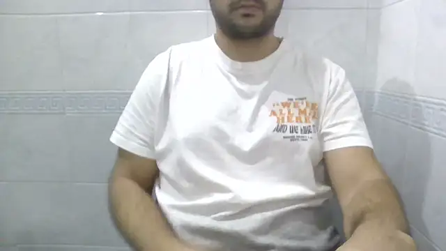 Snapshot of sci69 chatting on 11-18-25, 10:25 sci69 online show from 11-18-25, 10:25