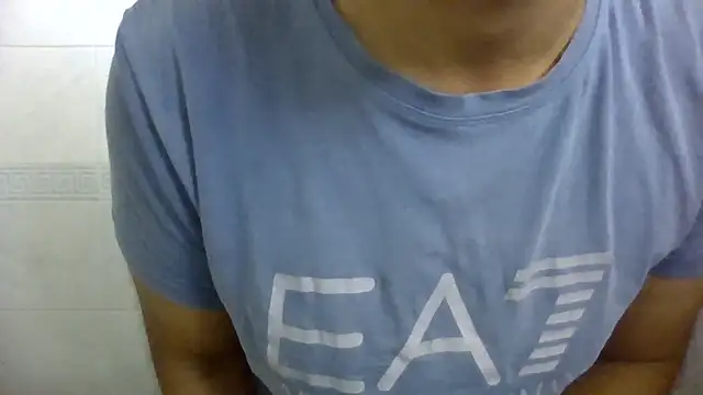 Snapshot of sci69 chatting on 06-24-26, 01:21 sci69 online show from 06-24-26, 01:21