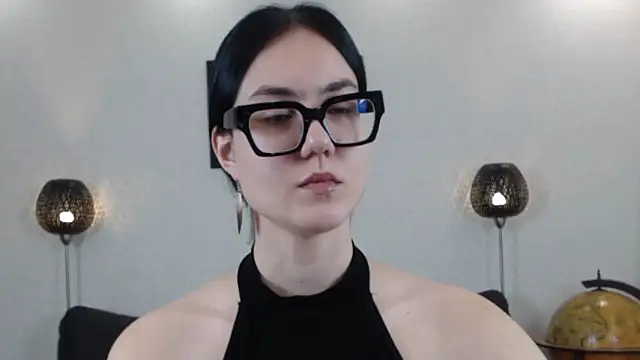 Marie Fitch online show from 11-08-25, 01:50