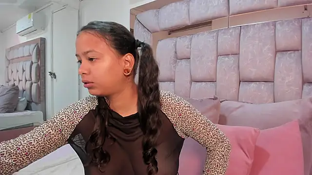 Snapshot of kaorybliss chatting on 10-17-25, 12:19 kaorybliss online show from 10-17-25, 12:19