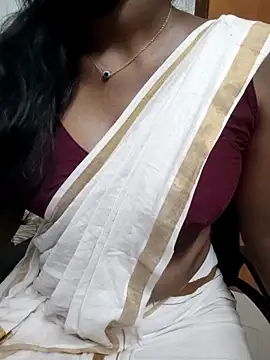 Snapshot of Tamilmallu-duskygirl03 chatting on 06-15-26, 11:56 Tamilmallu-duskygirl03 online show from 06-15-26, 11:56
