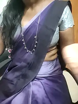 Snapshot of Tamilmallu-duskygirl03 chatting on 07-10-26, 05:56 Tamilmallu-duskygirl03 online show from 07-10-26, 05:56