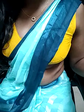 Snapshot of Tamilmallu-duskygirl03 chatting on 07-17-26, 05:25 Tamilmallu-duskygirl03 online show from 07-17-26, 05:25