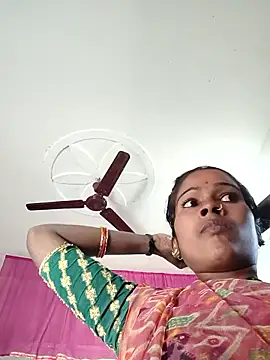 Snapshot of Co_punam chatting on 02-14-26, 04:53 Co punam online show from 02-14-26, 04:53