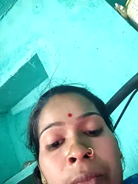 Co punam online show from 04-17-26, 03:04