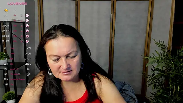 Snapshot of hottyannaa chatting on 10-22-25, 02:23 hottyannaa online show from 10-22-25, 02:23