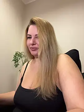 Snapshot of Passion-Blondy chatting on 07-13-26, 08:39 Passion-Blondy online show from 07-13-26, 08:39