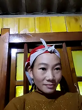 Snapshot of gio-thu chatting on 12-03-25, 04:20 gio-thu online show from 12-03-25, 04:20