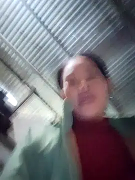 Snapshot of gio-thu chatting on 12-23-25, 12:30 gio-thu online show from 12-23-25, 12:30