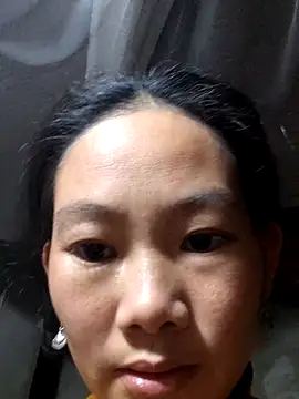 Snapshot of gio-thu chatting on 01-08-26, 01:57 gio-thu online show from 01-08-26, 01:57