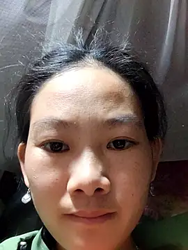 Snapshot of gio-thu chatting on 01-10-26, 04:20 gio-thu online show from 01-10-26, 04:20