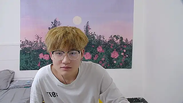 KK-cuteboy online show from 04-12-26, 07:30