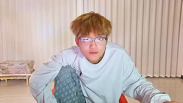 KK-cuteboy online show from 04-14-26, 06:25