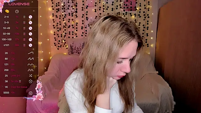 Evaa Braunn online show from 11-25-25, 02:11