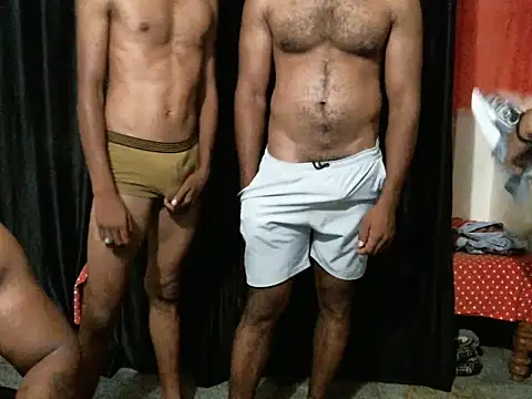 Snapshot of indianmcv25 chatting on 10-16-25, 12:17 indianmcv25 online show from 10-16-25, 12:17