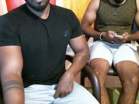 Snapshot of indianmcv25 chatting on 11-28-25, 02:36 indianmcv25 online show from 11-28-25, 02:36