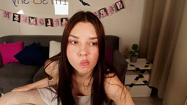 Snapshot of Sandy_Steel chatting on 10-26-25, 08:37 Sandy Steel online show from 10-26-25, 08:37