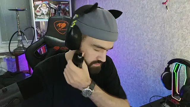 Nik Namee online show from 10-31-25, 01:50